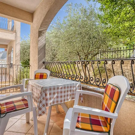 House Laura 200m From The Beach And The Center Porec